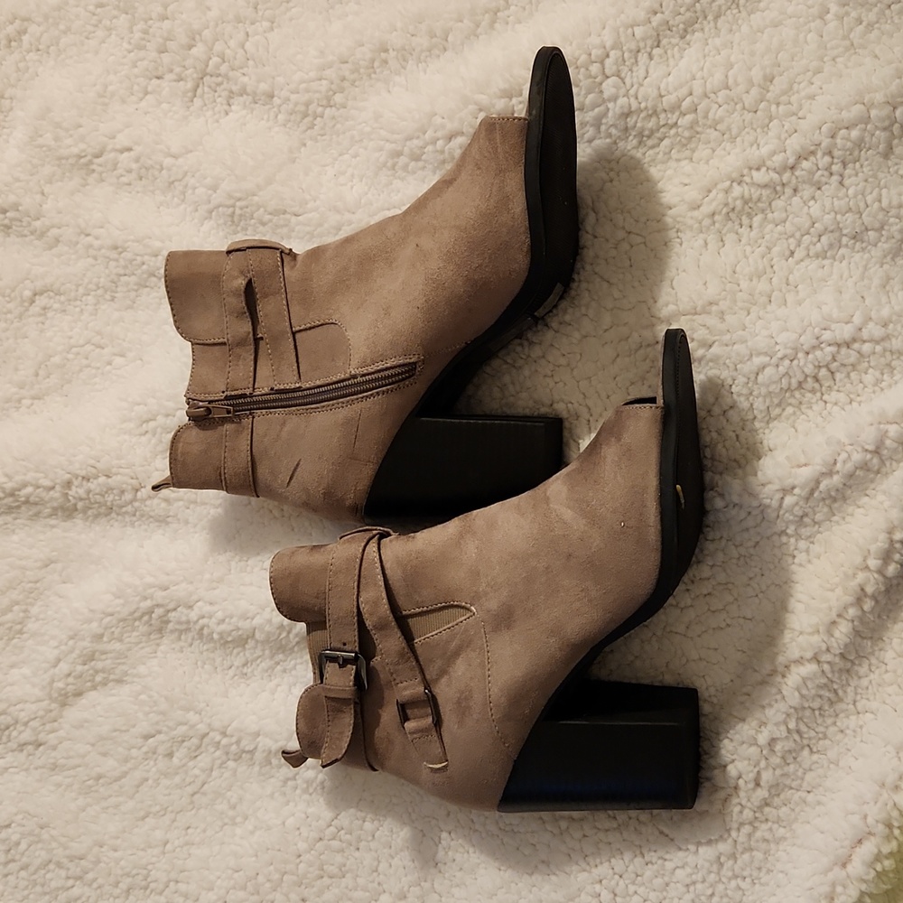 London Rag Peep Toe Booties - Picture 3 of 4